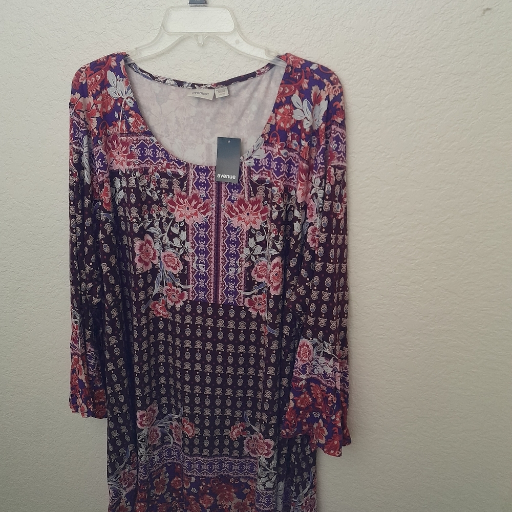 Avenue Women's Tunic Berry Size 30/32